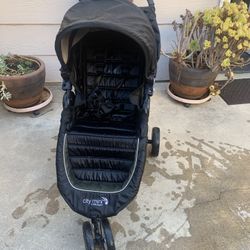 Very Nice Black Stroller 