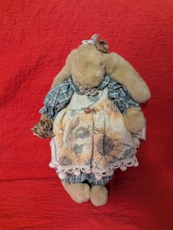 Vintage 1994 Bunnies By The Bay - Luna