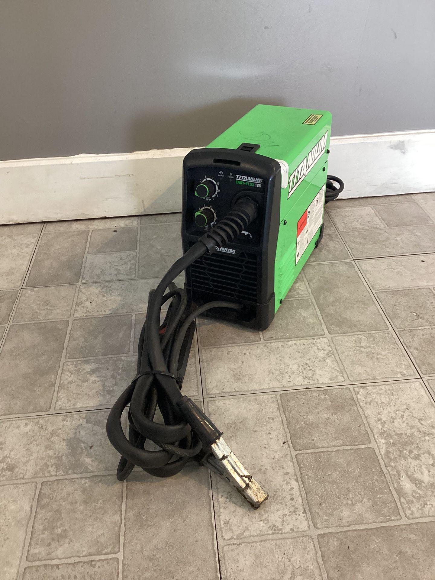 Titanium Easy Flux 125 Amp Welder