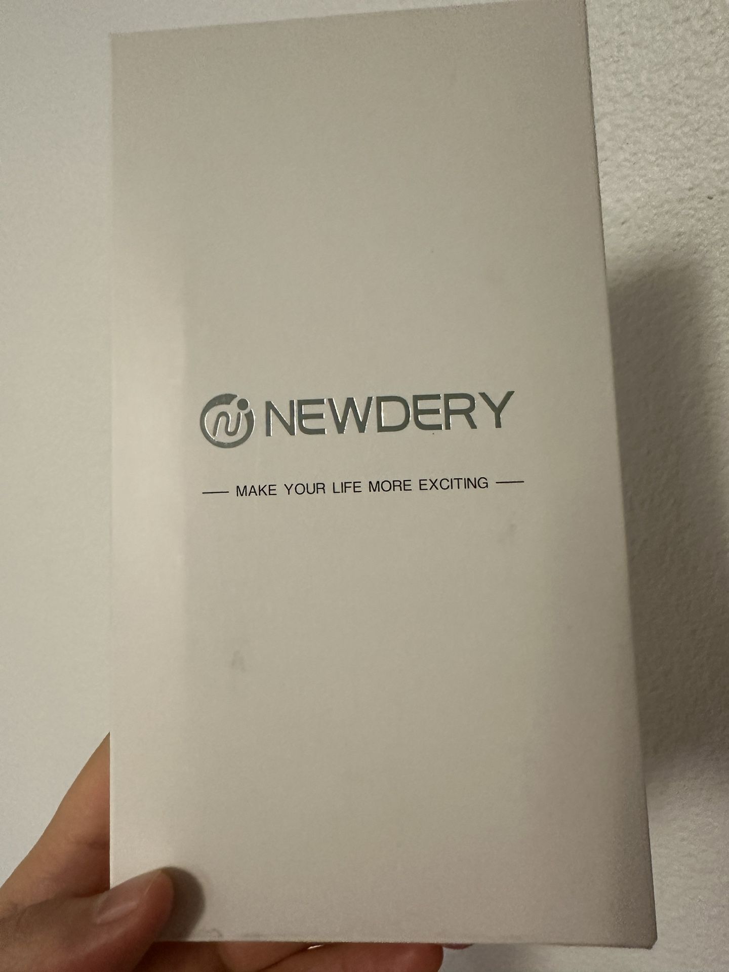 Brand new in box NEWDERY Battery Charger Case For iPhone 12 and 13 Pro Max Wireles Charging Power Bank
