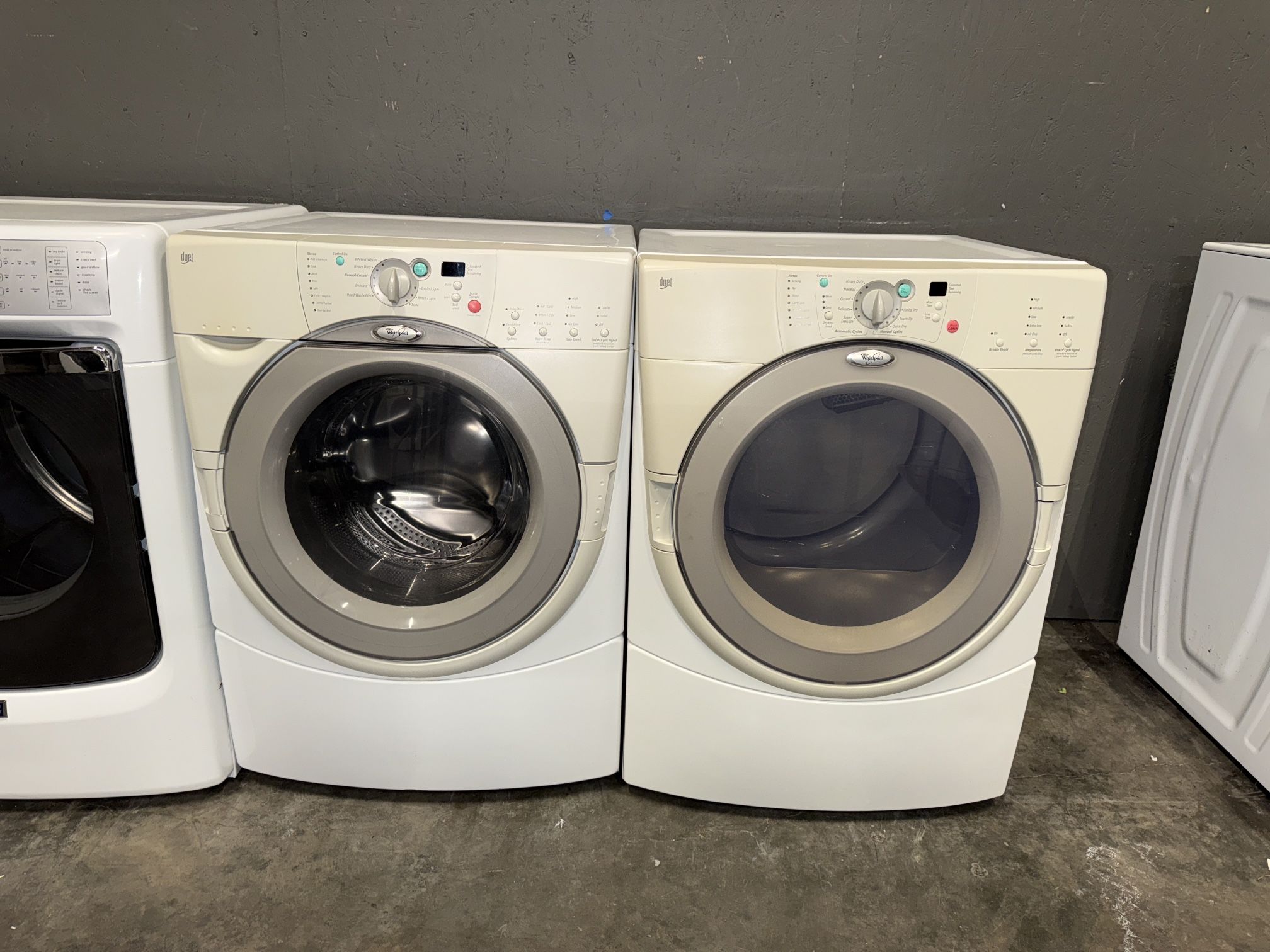 WHIRLPOOL XL CAPACITY WASHER DRYER ELECTRIC SET