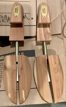 NORDSTROM CEDAR SHOE TREES SIZE 10  MEN’S SHOP