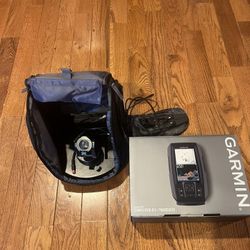 Garmin Striker Vivid 4CV With Transducer | Includes Portable Fishing Kit