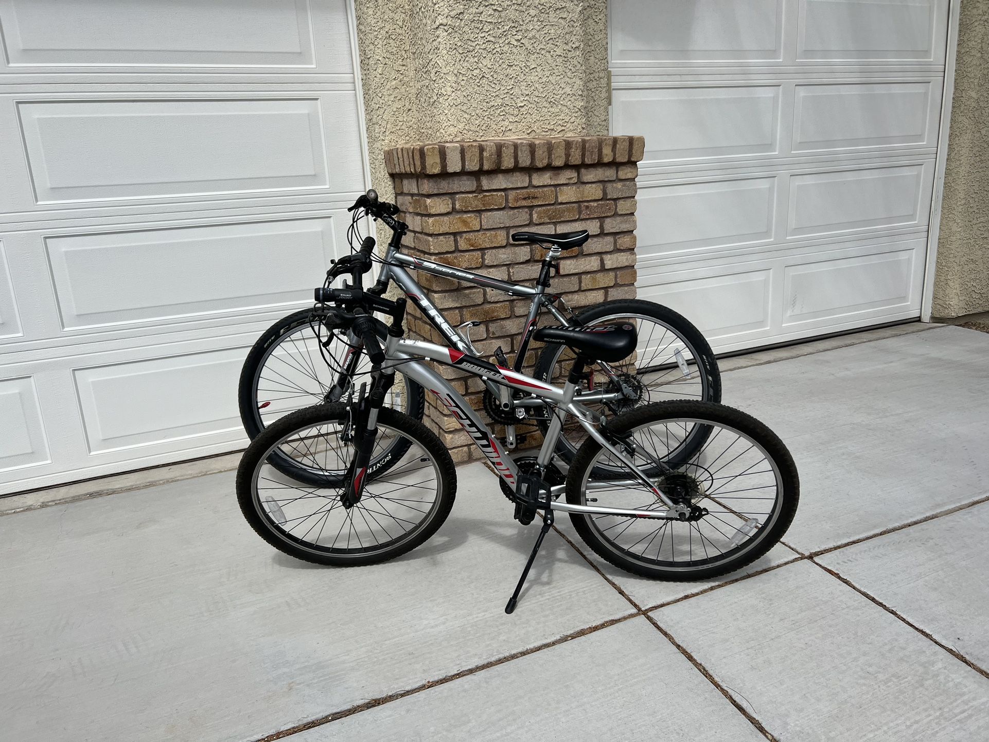 2 Mountain Bikes