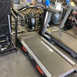 BowFlex BXT8J Treadmill With ONLY 2 Hours Of Use Includes Warranty