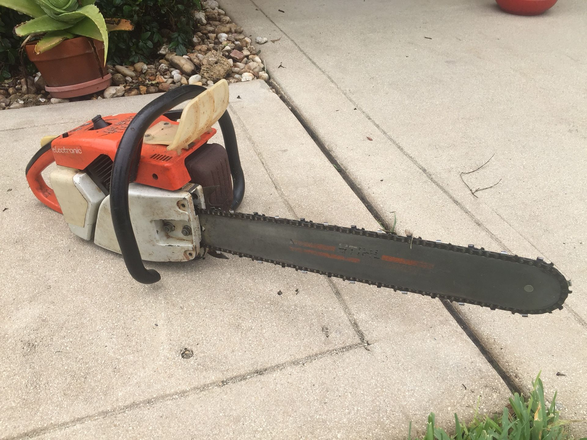 Stihl chain saw 045 AV electronic