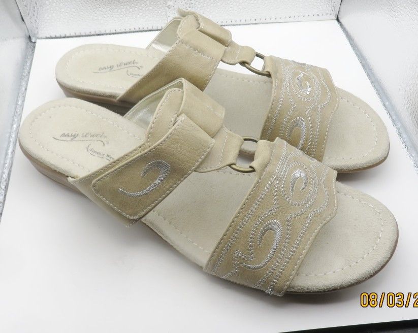 Easy Street Comfort Wave 81/2 W Sandals NEW