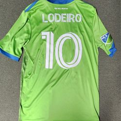 Seattle Sounders FC Nico Lodeiro #10 Size Youth XL Soccer Jersey