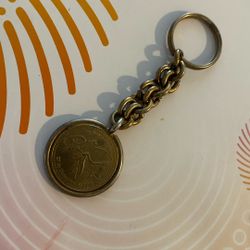 1 QUETZAL 2000 GUATEMALA Coin Key Ring