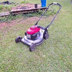 Lawn Mower Honda HRR216 K10VKAA 21IN gas self Propelled run good new  Plug new Air filter and New Oil 