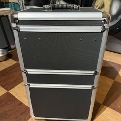 Brand New Beauty Rolling Case