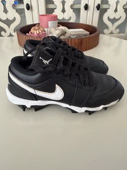 Jordan 1 kids cleats size 3