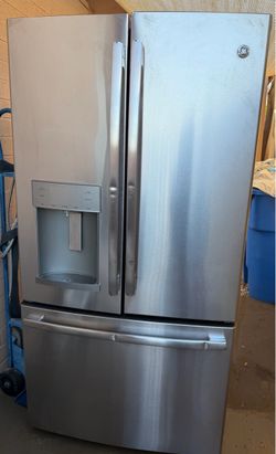 GE ENERGY STAR 22.1 Cu. Ft. Counter-Depth Fingerprint Resistant French-Door Refrigerator GYE22HSKFSS