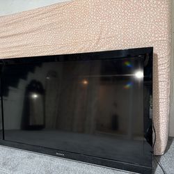 Sony KDL-46BX450 (46” LCD TV, around 2012)