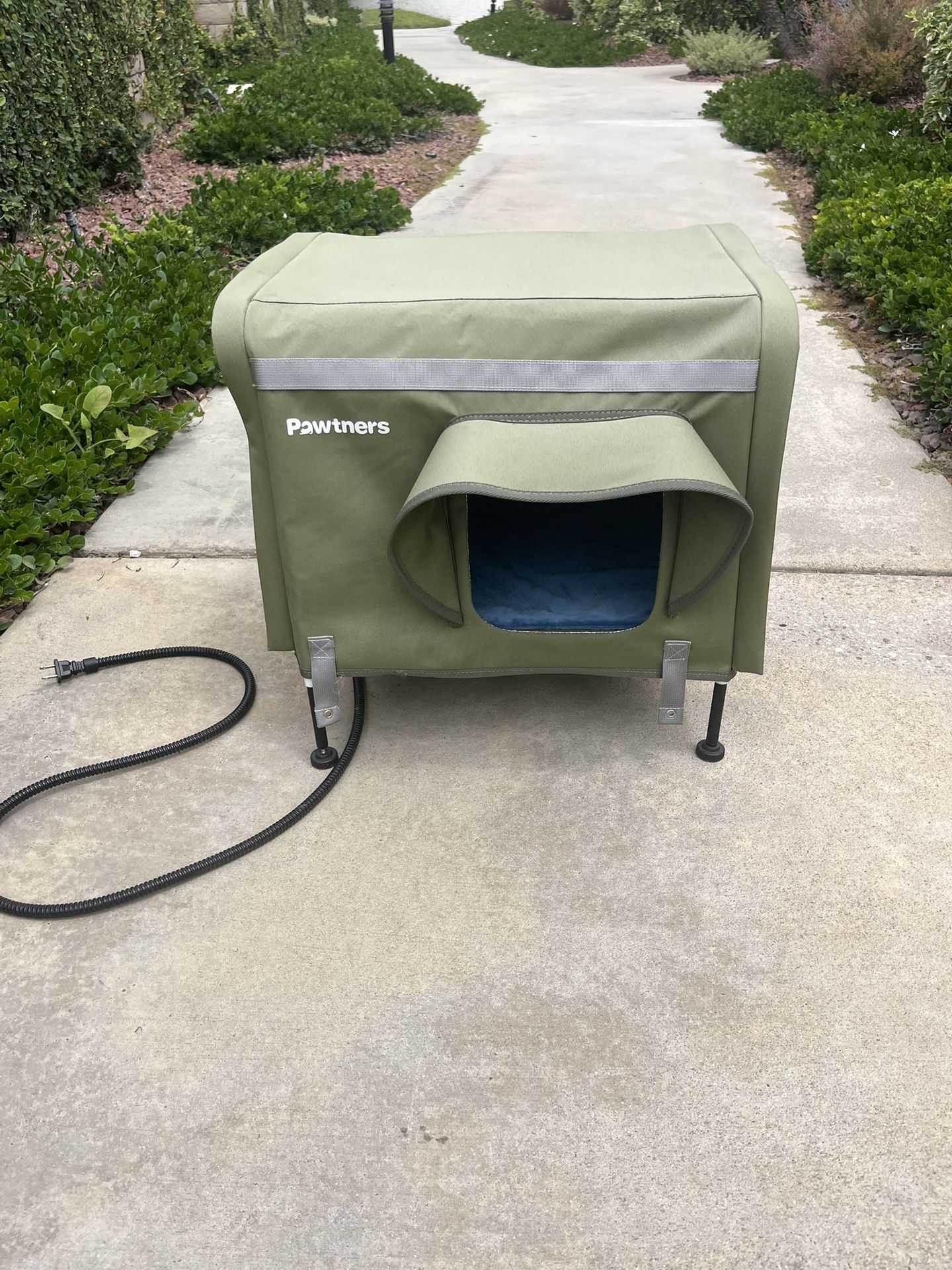 Cat House - Heated