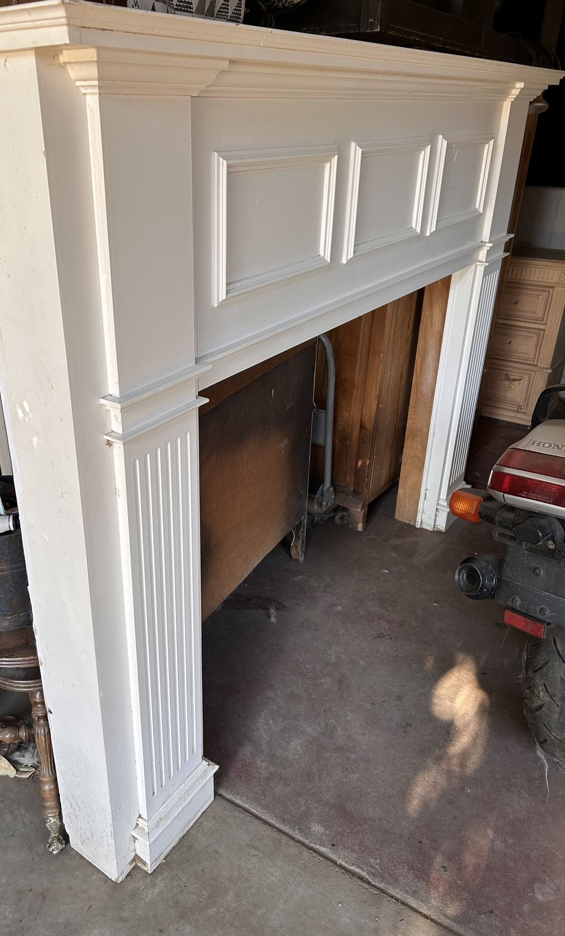 Mantle / MAKE AN OFFER