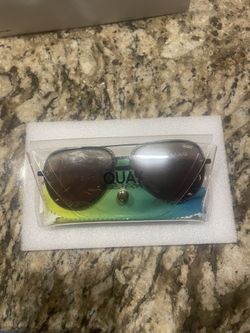Quay Glasses ( New)