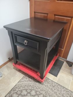 GW Gardner White Black Rectangular End Table