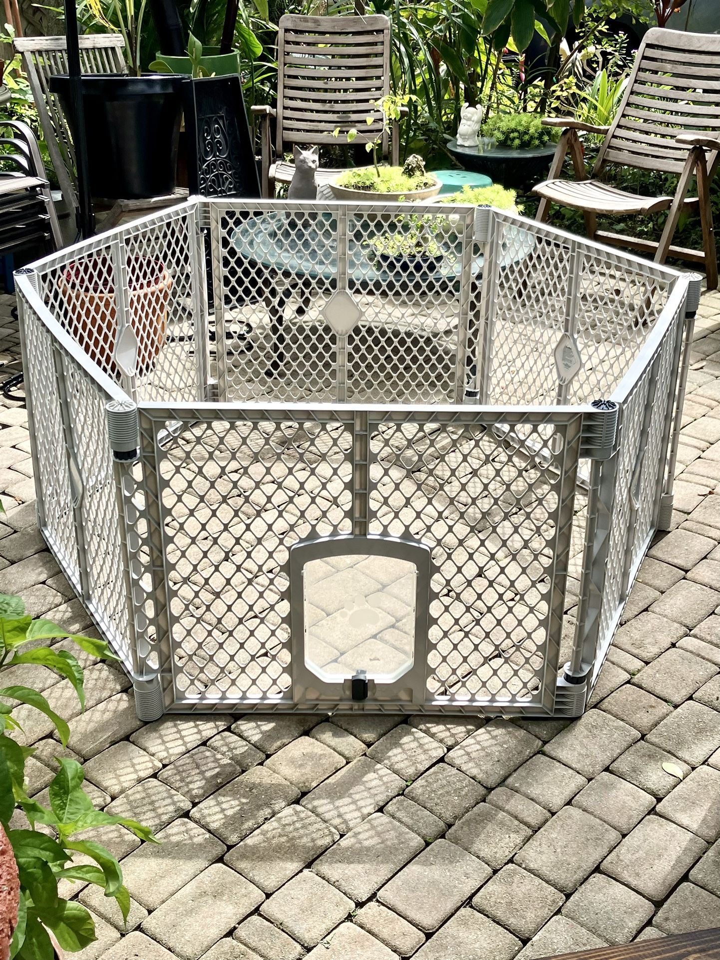 North States MyPet Petyard Passage® 6-Panel Pet Gate: 18.5 sq. ft.