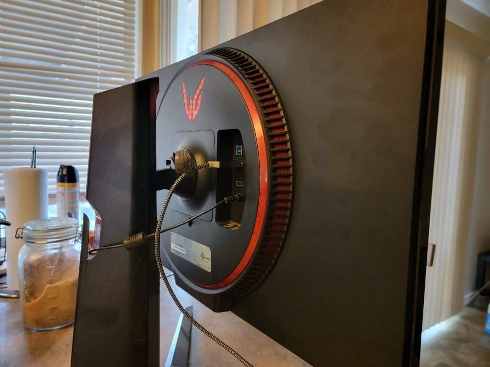 LG 27GP850-B Gaming Monitor (Used, Great Condition)