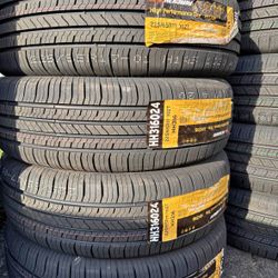 225/65/17 Vendo Un Set De Llantas Nuevas Marca HEDWAY 🤩✅✅