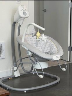 Graco Baby Swing with portable bouncer