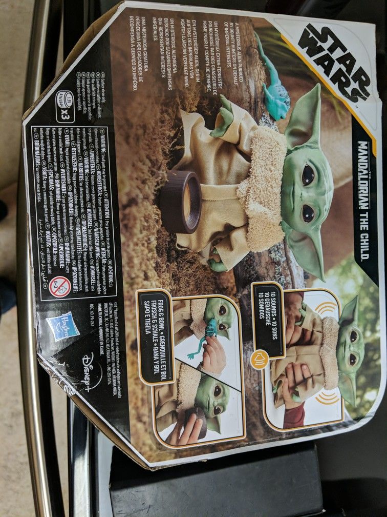 Mandalorian The Child With Frog And Bowl