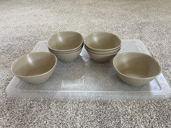 Tupperware Cereal Bowls