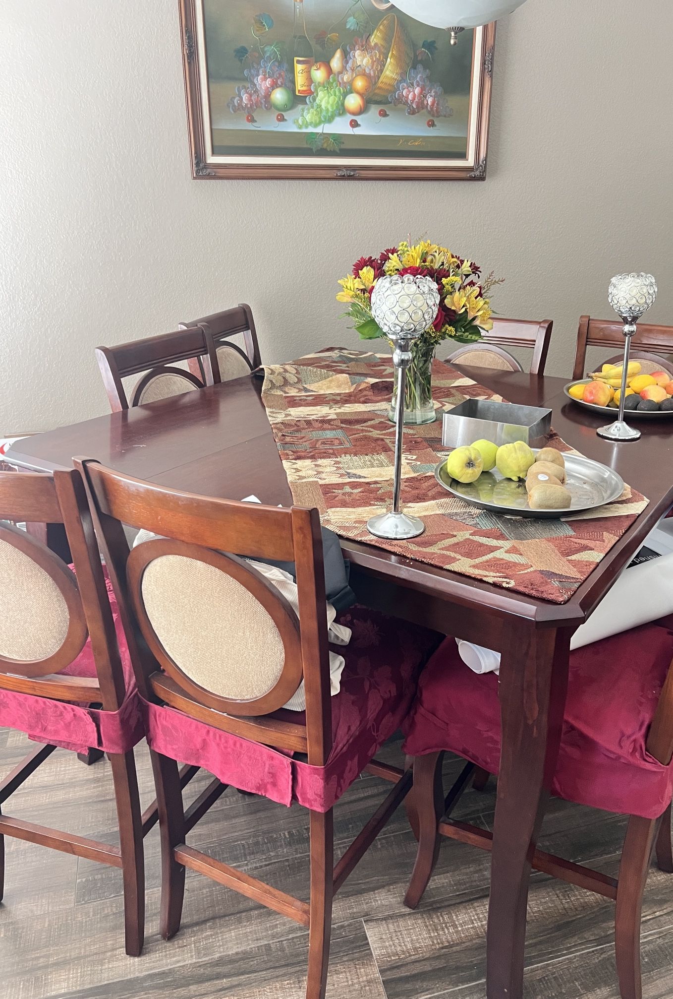 8 Seat Dining Table - Great Condition 