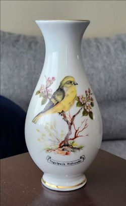 Vintage Vogelpark Walsrode Germany Porcelain Bud Vase - Yellow Bird Design with Gold Trim