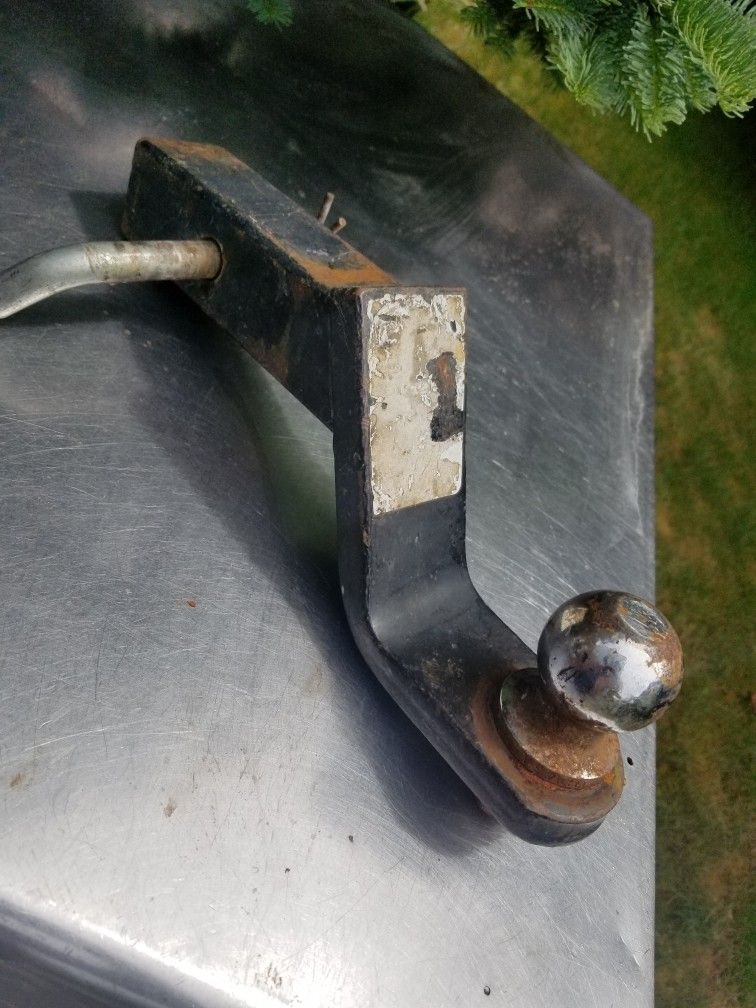 Tow Hitch And Ball