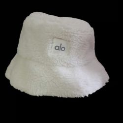Alo YOGA Teddy BUCKET HAT NWT 