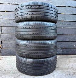 ♦️‼️ 235 55 R 20 Michelin tires en perfectas condiciones de Vida