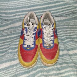 Nike Air Force 1 Low and Size 8