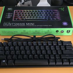 Razer Huntsman Mini 60% Gaming Keyboard: Clicky Optical Switche