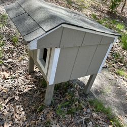 Outdoor Rabbit Hutch/ Starter Coop