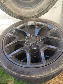22’ RIMS CHEVY 6 LUG NUTS