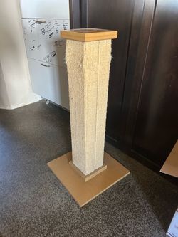 SmartCat Ultimate Scratching Post
