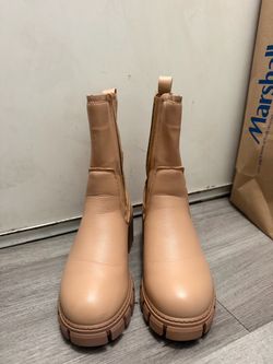 Tan Chelsea Boots with Lug Sole