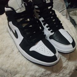 Nike Air Jordan Retro 1s "Split'