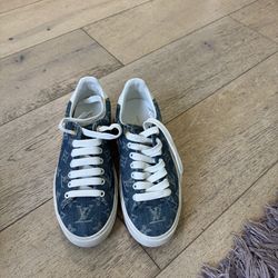Authentic Luis Vuitton women’s sneakers
