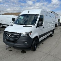 2023 Mercedes-Benz Sprinter 2500-Gasoline Cargo Van