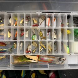 Tackle Box Fishing Lures 