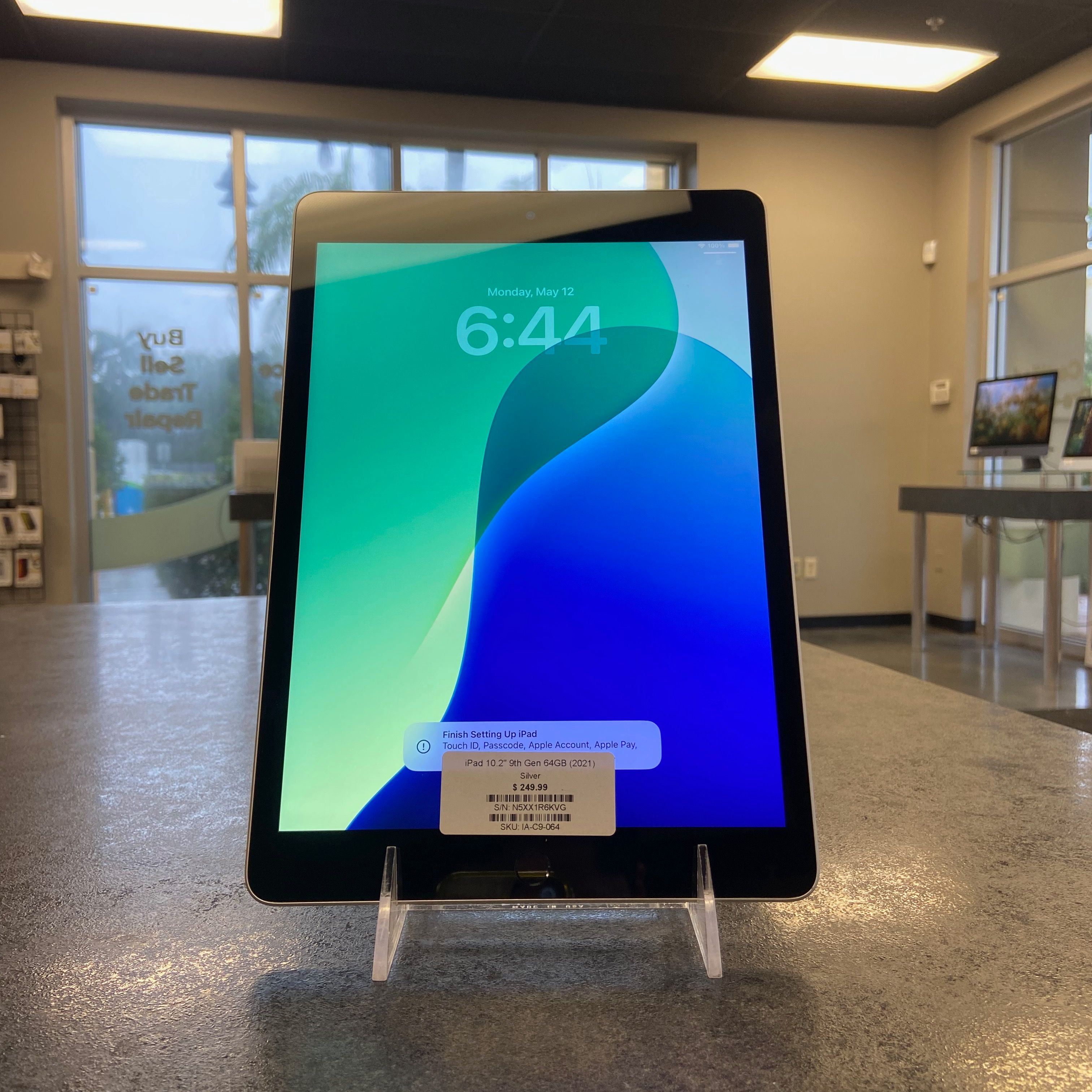 Apple iPad 10.2” – 9th Gen / 64GB Silver