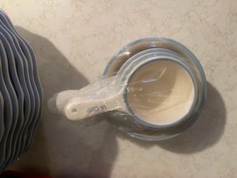 Ceramic measuring cups