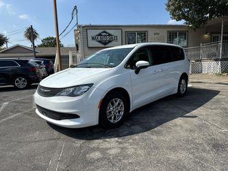 2022 Chrysler Voyager