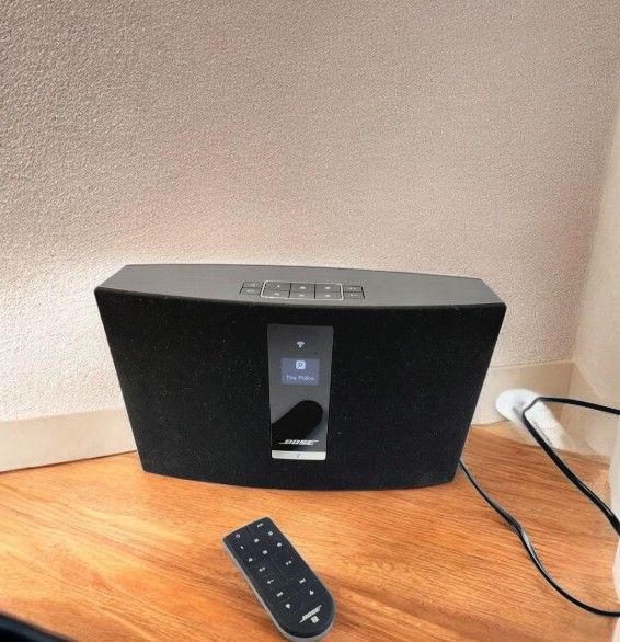Bose SoundTouch 20 Wi-Fi Digital Music System With Remote 