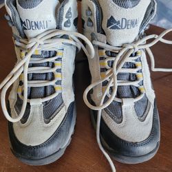 Boys Size 8 Denali Waterproof Hiking Boots lightly used