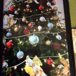 7 FEET - Chistmas Tree - 45.00 -good Condition - No Light -