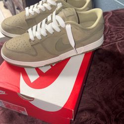 Nike Wmns Dunk Low Premium 'Neutral Olive'